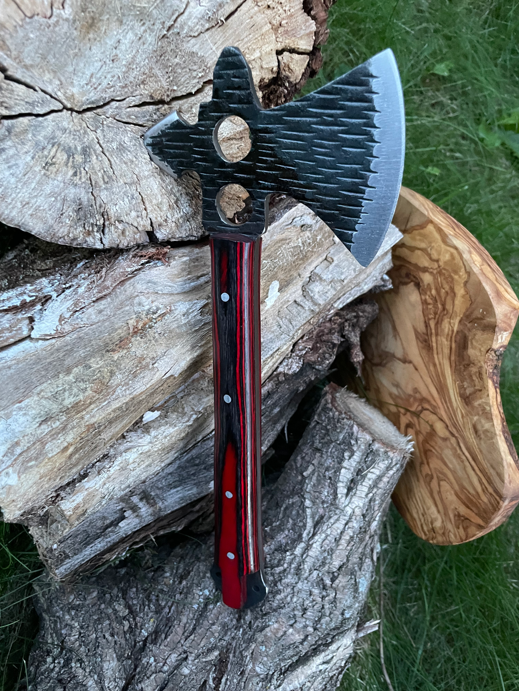 Carbon Tomahawk TITAN TK-010